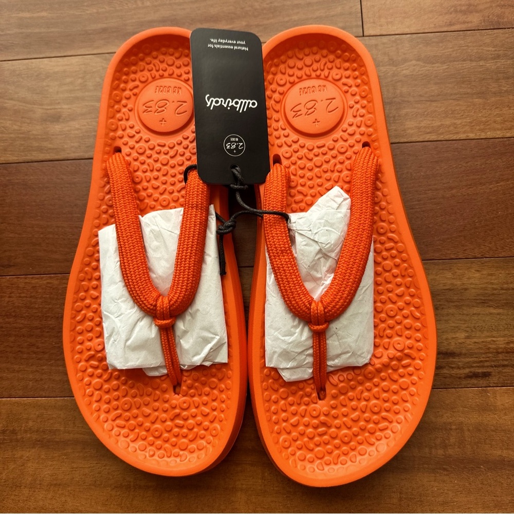 Allbirds Sugar Zeffers flip flops orange Mens size 7 womens size 9 new!